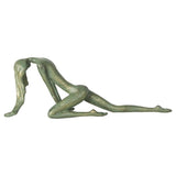 Kvindefigur liggende
