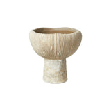Vase rillet i cement