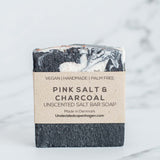 Undecided Saltsæbe Pink Salt & Charcoal 90 g